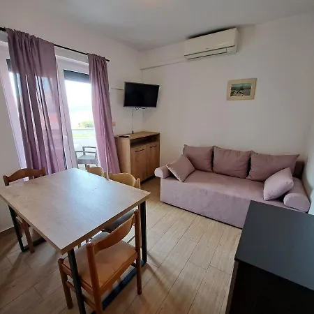 Apartments Leticia Baska  Exterior photo