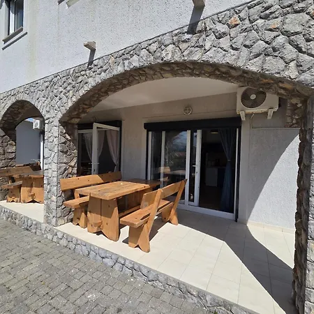 Apartments Leticia Baska  Exterior photo