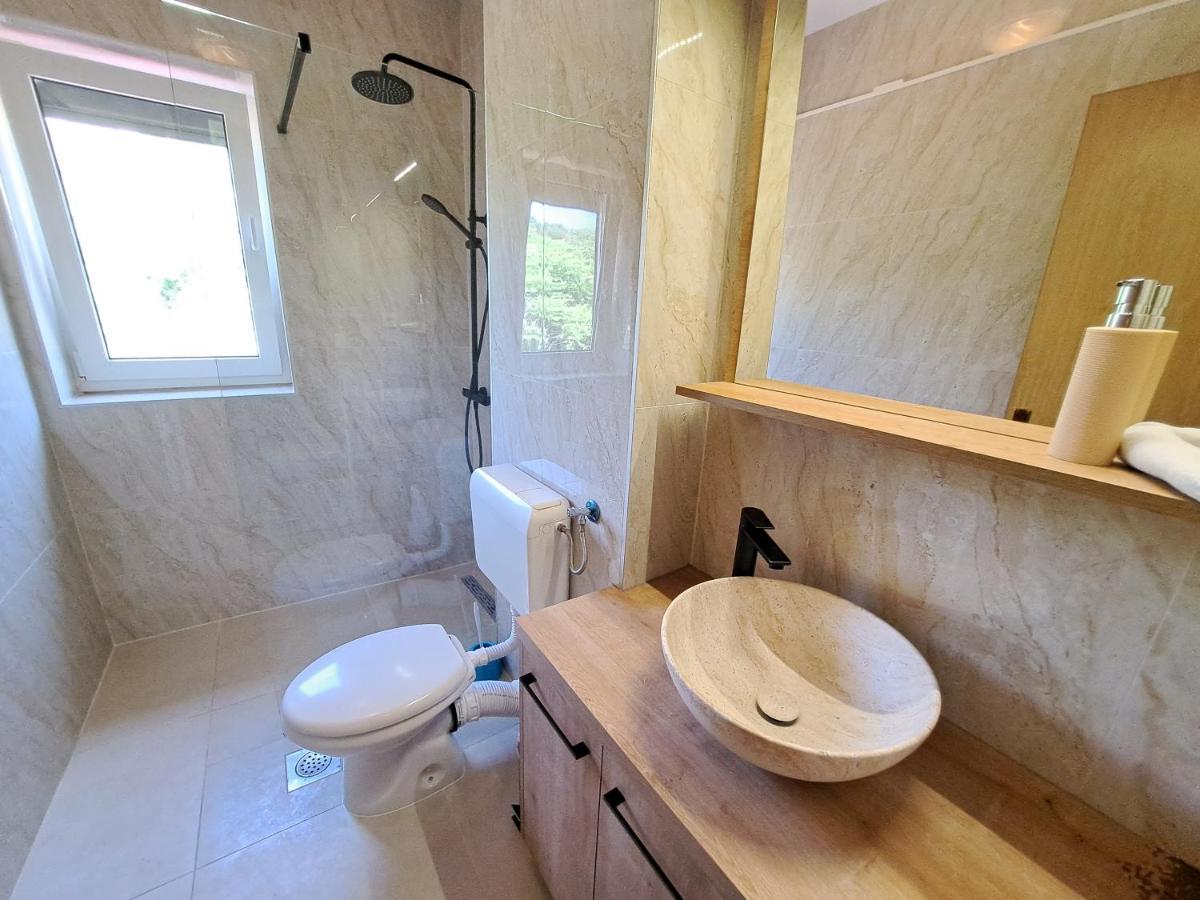 Leticia Apartment Baska (Krk)